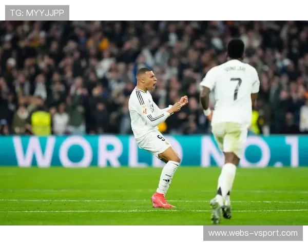 皇马10胜2平1负领跑，巴萨10胜1平2负紧随